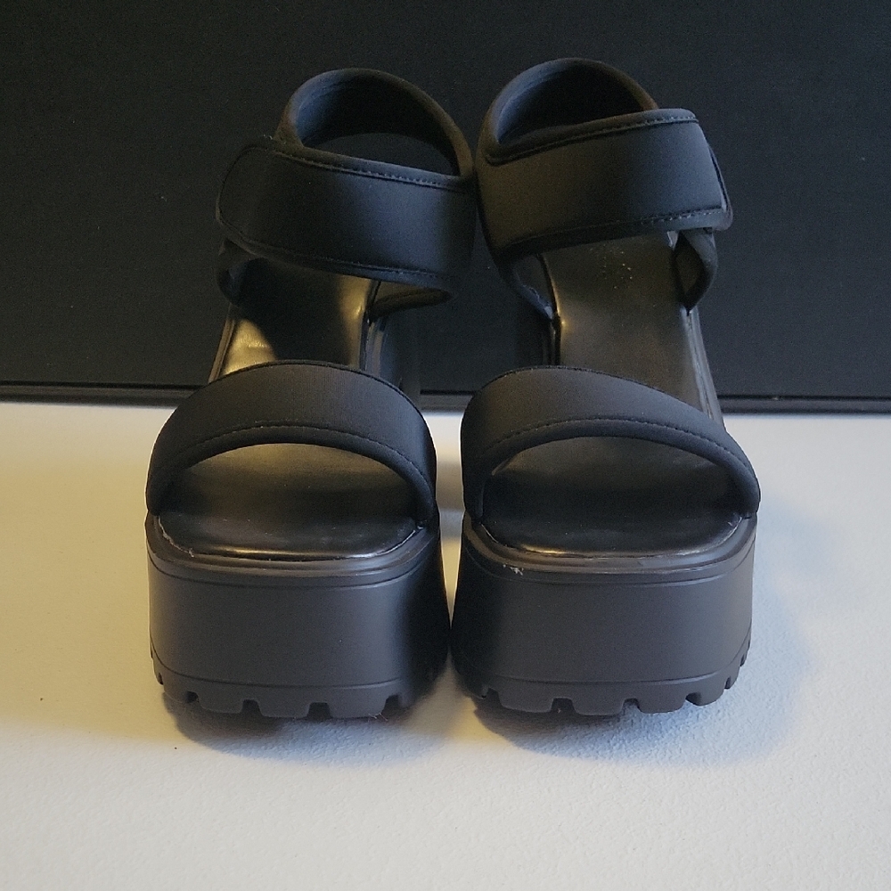 Black Platform Sandals New
